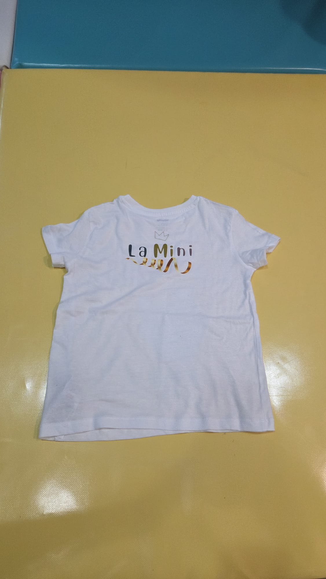 Bijela La Mini majica s logotipom